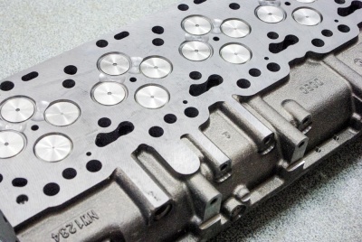 5347974 Головка блока цилиндров в сборе с клапанами ГБЦ HEAD CYLINDER для Cummins QSL9 Взаимозаменяемые номера: 4989710, 4942139, 4935787, 5282720, 4987984, 4942138, 5320745, 4987983, 4942137, 5347976, 5256470, 5259425, 5529502